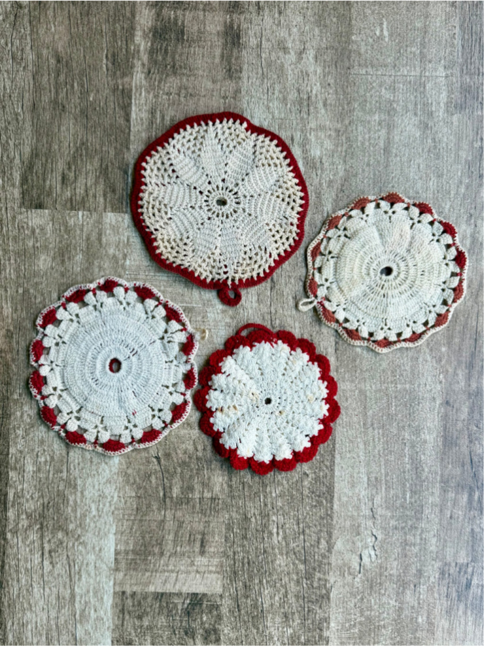 Vintage Hand Crocheted Potholders Set of 4 Round Red Cream Trivets Hot Pads - Picture 2 of 2